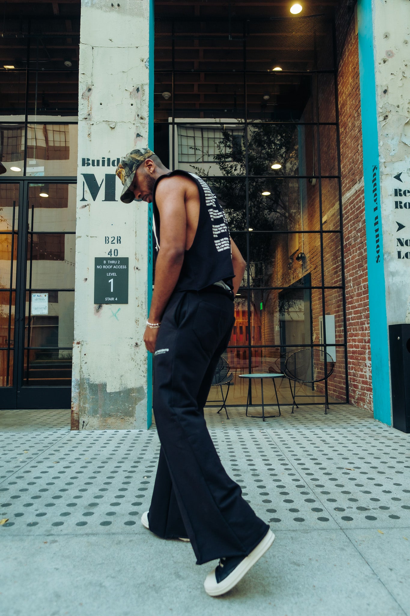 Sleeveless Graphic Tee - WNV