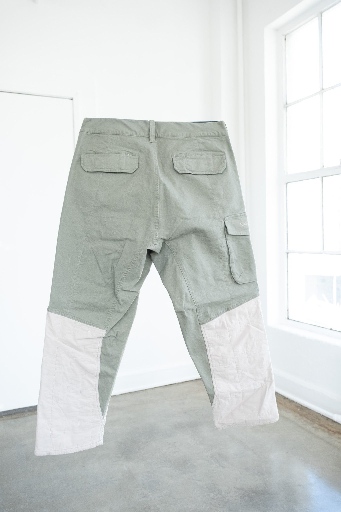 HTG khaki cargo sz L