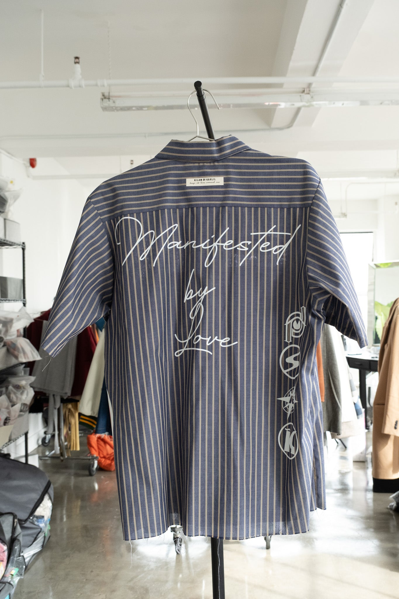 killiam blue stripe shirt- L
