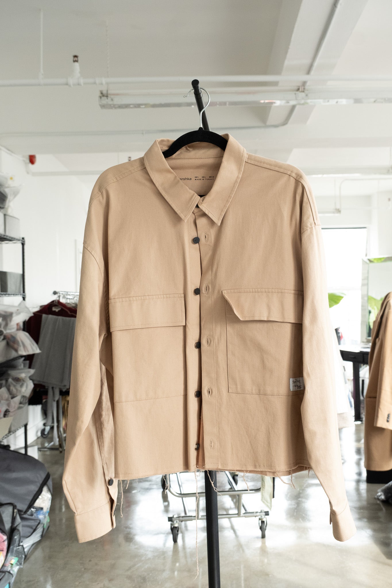 beige canvas longsleeve- L