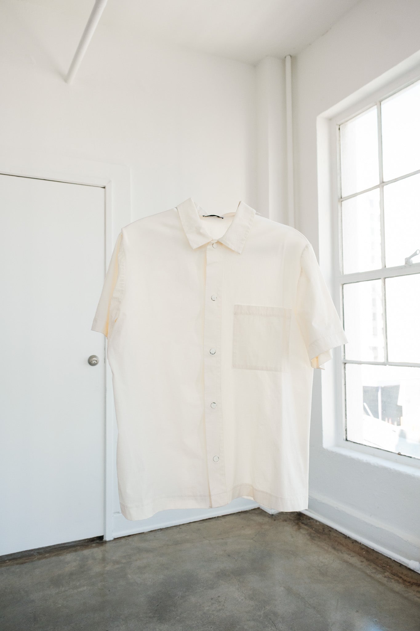 Zara white snap button up shirt- L