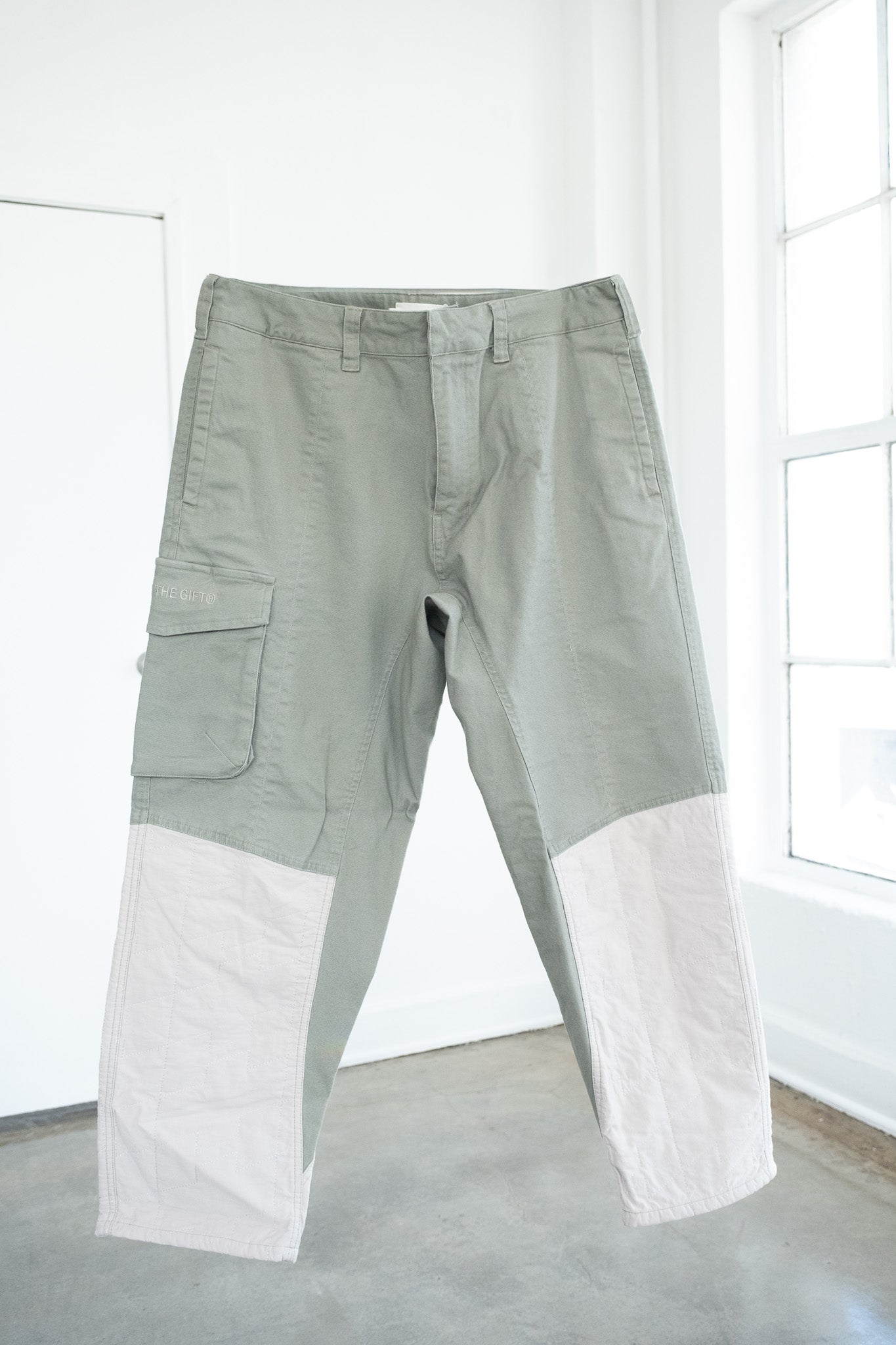 HTG khaki cargo sz L