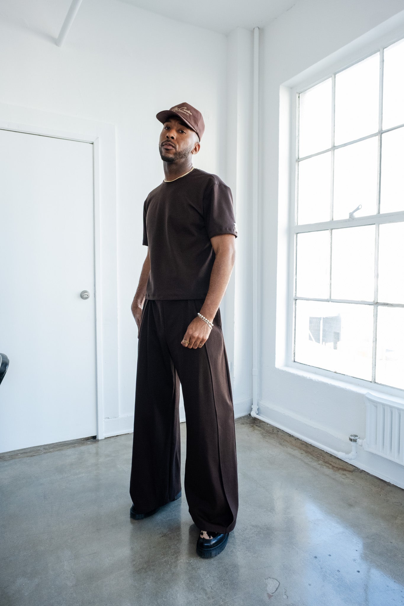 Slim Cropped Tee - Brown